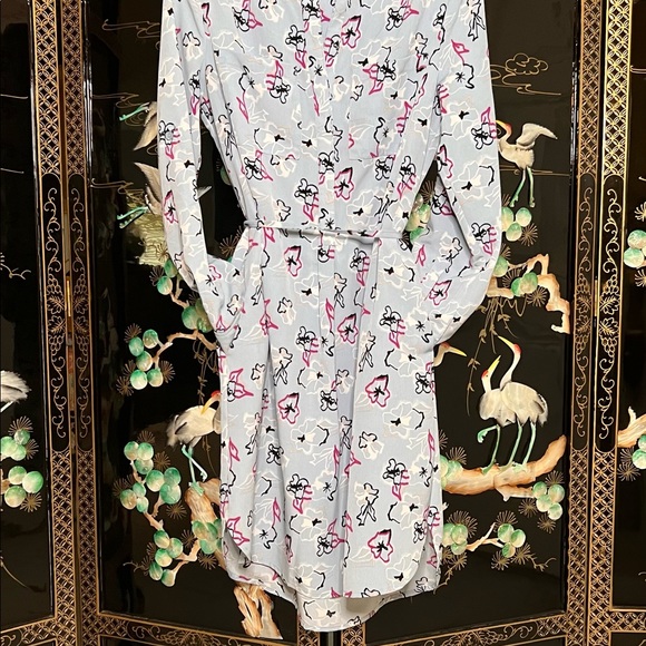 attention Abstract Floral Light Blue Shirt Dress with Pockets - Picture 4 of 7